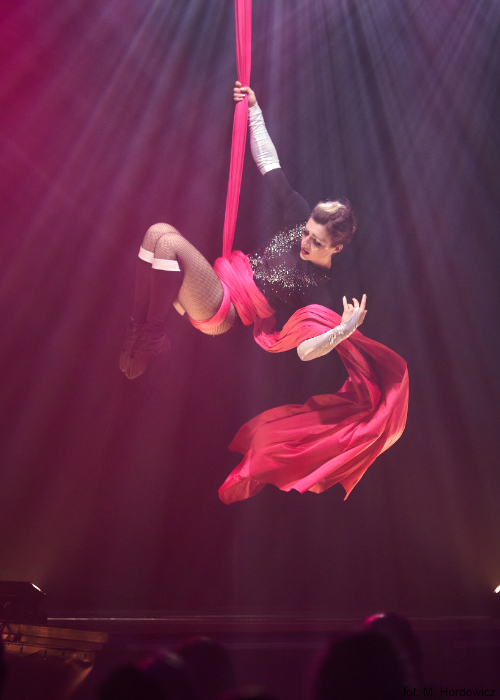 taniec na szarfie, fot. M. Hordowicz